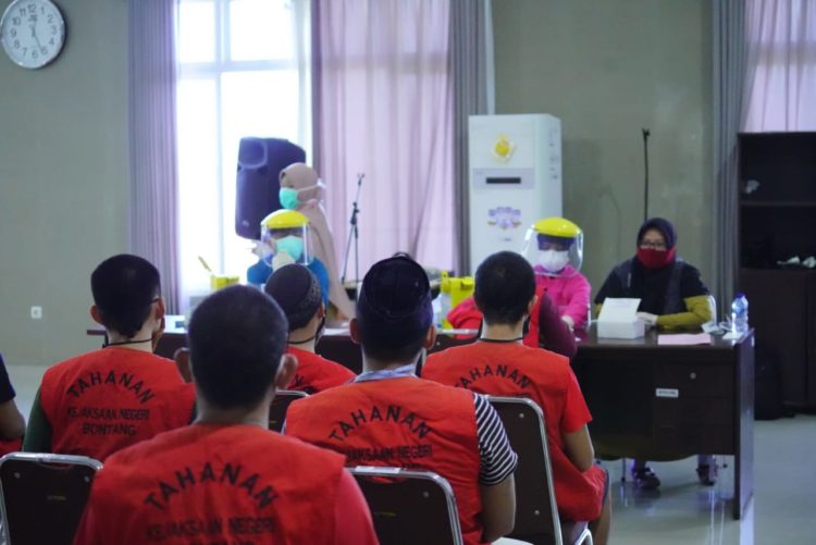 Sebelum Dipindah ke Lapas, 29 Tahanan Kejari Bontang Jalani Rapid Test