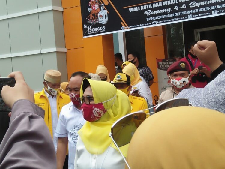 Pilwalkot Bontang, Neni-Joni Pertama yang Daftar ke KPU