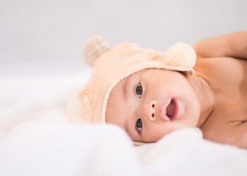 Bisa Jadi Penghalang Api Neraka, Ini Keutamaan Anak Perempuan