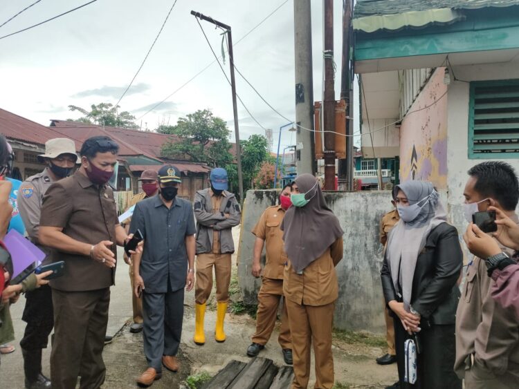 Langganan Banjir, Komisi III DPRD Tinjau Drainase Enam RT di Loktuan