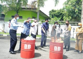 Didominasi Narkoba, Kejari Bontang Musnahkan Barang Bukti