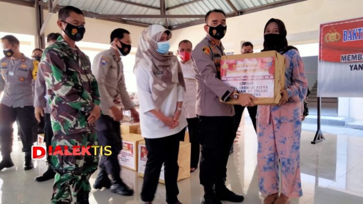 2 Ton Beras untuk Warga Terdampak Pandemi Covid-19