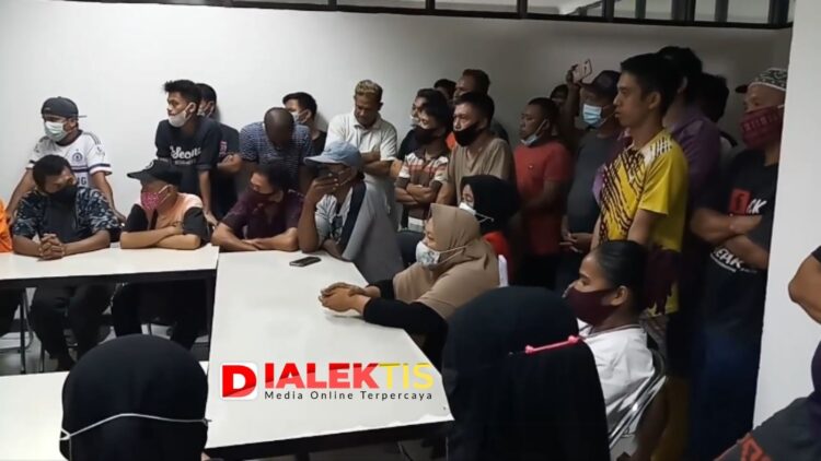 Sabtu dan Minggu Pasar Tamrin Tutup, Pedagang di Luar Gedung Kok Dibiarkan