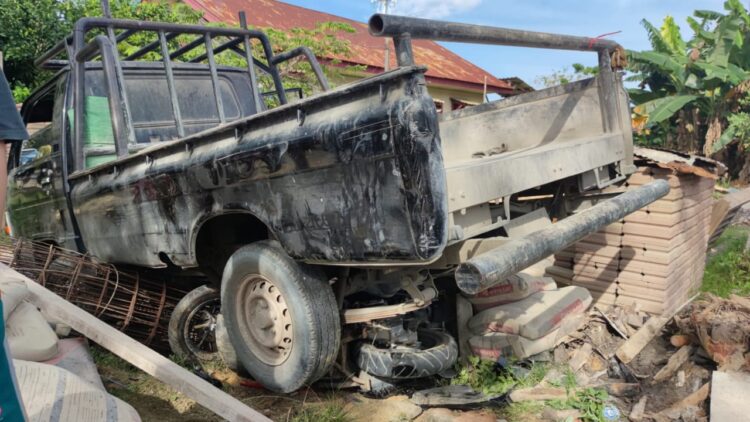 Pickup Vs Motor di Saleba, Pemotor Kritis Dilarikan ke Rumah Sakit