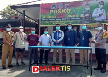 PT KAN Bantu Meja Dagang untuk Pedagang Korban Kebakaran Pasar Loktuan