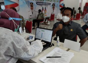 Anggota DPRD Bontang Mulai Divaksinasi Covid-19