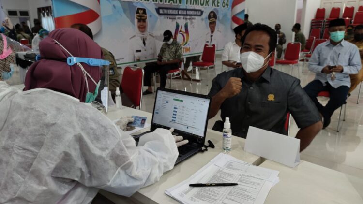 Anggota DPRD Bontang Mulai Divaksinasi Covid-19