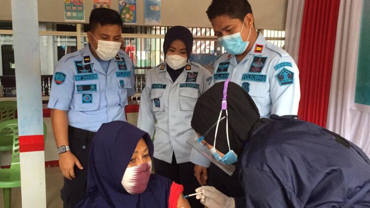 Rutan Samarinda Terima Puluhan Vaksin Covid-19  Untuk Lansia