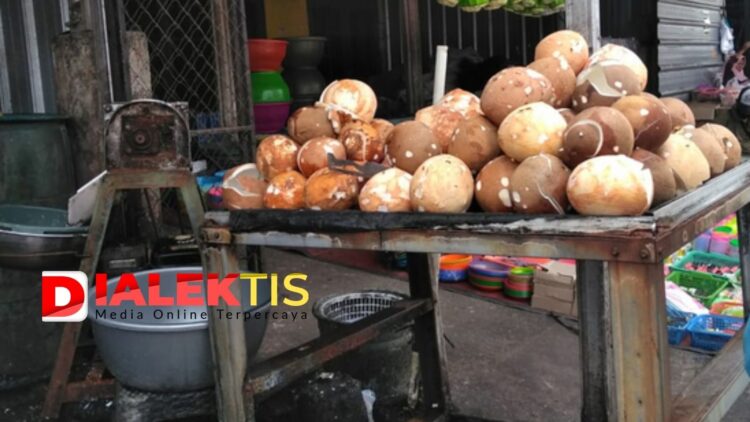 Harga Kelapa Parut Makin Sedap, Darwis Sebut Lebaran Terancam Tanpa Buras