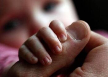 Covid-19 di India, Balita 1 Tahun Ditemukan Kelaparan di Samping Jenazah Ibunya