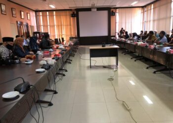 Tolak Pemindahan, Komite SMA 10 Mengadu ke Komisi IV DPRD Kaltim