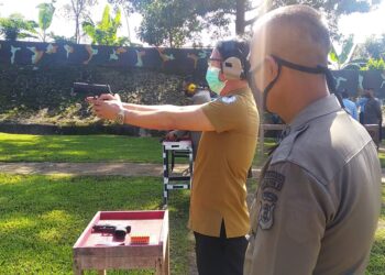 Asah Kemampuan, Petugas Pemasyarakatan Kaltimtara Latihan Menembak
