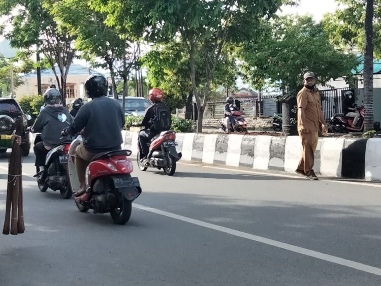 Amir Sebut Proyek Peninggian Median Jalan A Yani Pemborosan