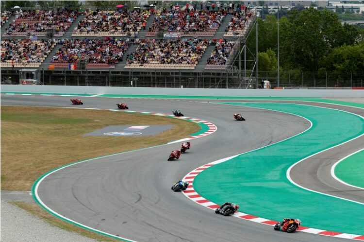 Rossi dan Marquez Jatuh, Oliviera Juara GP Catalunya