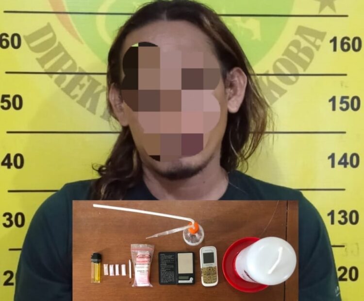 Kelabui Polisi, Pria di Berbas Pantai Sembunyikan Sabu di Tempat Minum Ayam