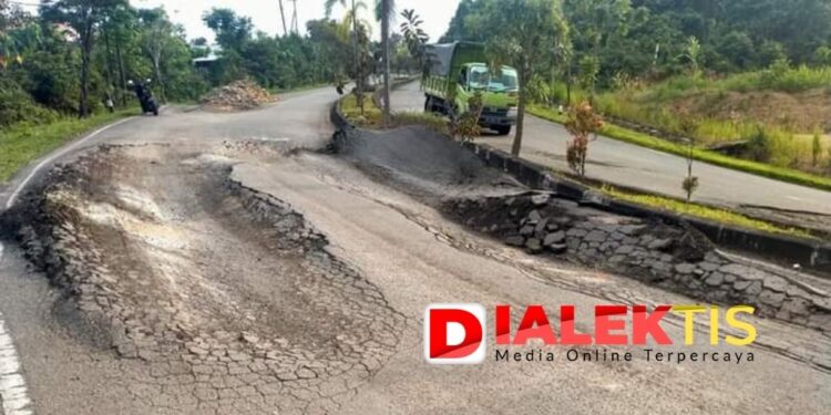 Bakhtiar Wakkang: Kerusakan Jalan di Bontang Lestari Harus Jadi Perhatian Serius