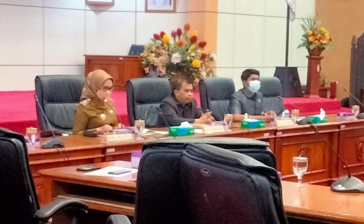 Wawali Najirah Jawab Pandangan Umum Fraksi Terhadap Raperda APBD 2022