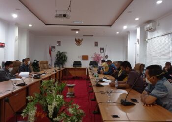 Gelar RDP, Komisi I Minta PT KJS Bayar Upah Lembur Mantan Karyawan