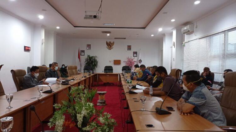 Gelar RDP, Komisi I Minta PT KJS Bayar Upah Lembur Mantan Karyawan