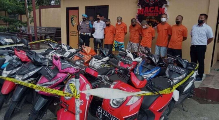 Kakek 60 Tahun Terlibat Komplotan Curanmor, Barbuknya 11 Motor