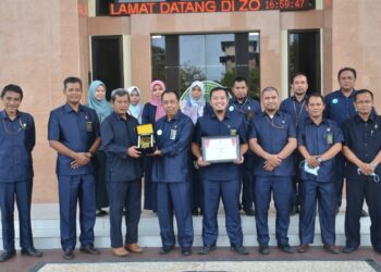 PA Bontang Raih Penghargaan Badan Publik Informatif dari Komisi Informasi