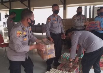 Peduli Banjir Sangatta, Polres Bontang Kirim Bantuan Sembako