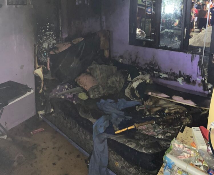 Sebab Charge Handphone, Rumah di BSD Nyaris Ludes Terbakar