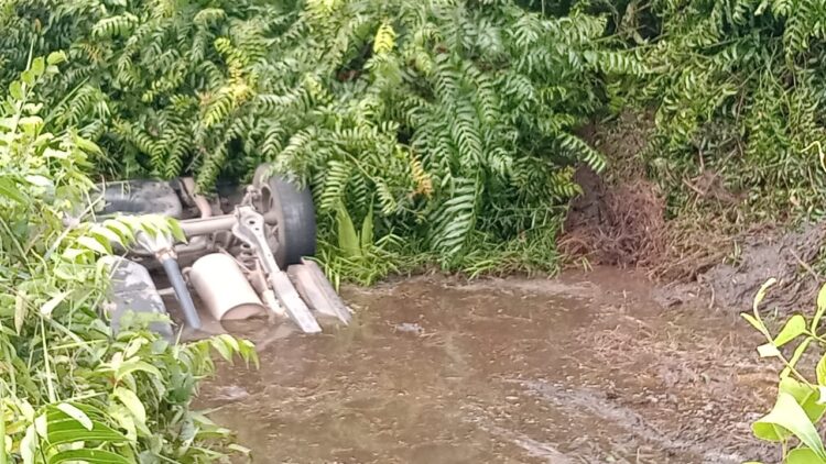 Mobil Kepala Kemenag Kaltim Alami Kecelakaan