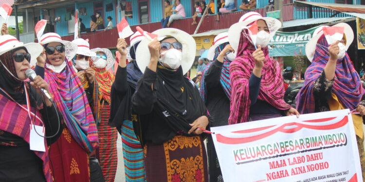 Serunya Pawai Kemerdekaan di Lok Tuan Kota Bontang