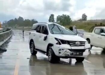 2 Anggota DPRD Bontang Alami Kecelakaan di TOL Balsam, Mobil Ringsek