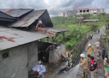 Diduga Akibat Cerobong Asap Bocor, Pabrik Tahu di Jalan Tomat Terbakar