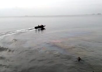 Honda Jazz Terjun Bebas di Laut Ruko Bandar, Pengemudi Meninggal Dunia