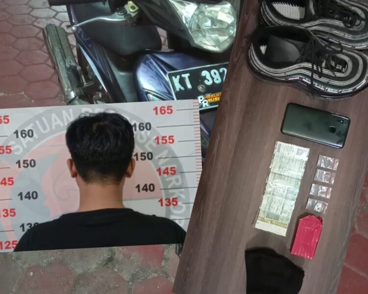 Pemuda Loktuan Ini Diciduk Polisi, Ternyata di Kaos Kaki ada 4 Poket Sabu