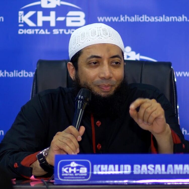 Ustaz Khalid Basalamah Sebut Lafadz Niat Usholli & Nawaitu Bukan Langsung dari Rasulullah