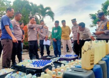 4 Fakta Penyeludupan Ratusan Liter Miras Sopi yang Digagalkan Polisi di Pelabuhan Lok Tuan