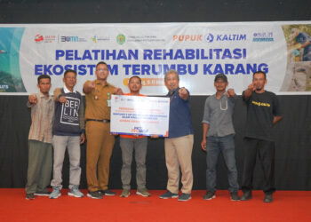 Tingkatkan Komitmen Rehabilitasi Terumbu, Pupuk Kaltim Kembangkan Metode Transplantasi dan Taman Laut