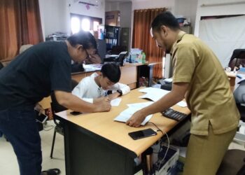 DPK Bontang Serahkan Uang Pembinaan ke Pemenang Lomba Menggambar & Mewarnai