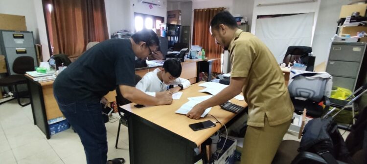 DPK Bontang Serahkan Uang Pembinaan ke Pemenang Lomba Menggambar & Mewarnai