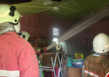 Korsleting Listrik di Mesin Cuci, Plafon Dapur Warga Tanjung Limau Hangus Terbakar