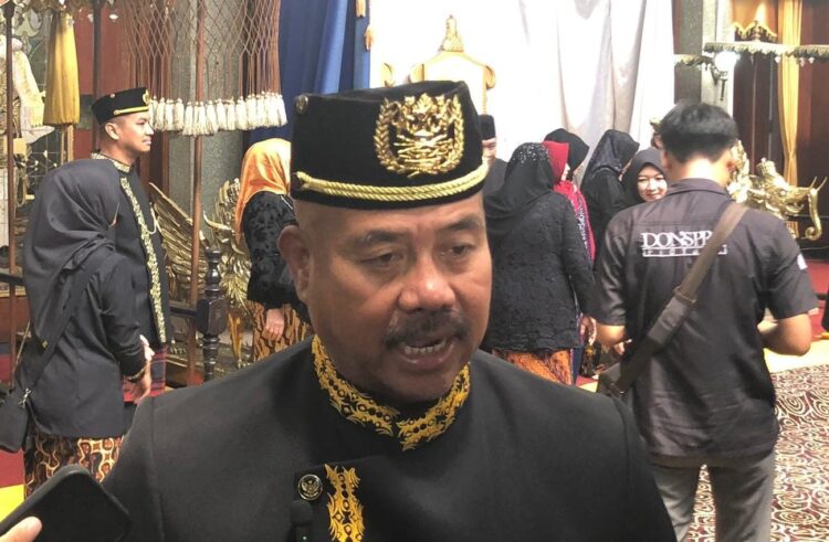 Puncak Erau 2023, Perebahan Tiang Ayu Disaksikan oleh Bupati Edi Damansyah