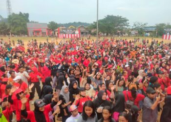 Senam Zumba Bareng Bupati Kukar, Warga Diajak Hidup Sehat