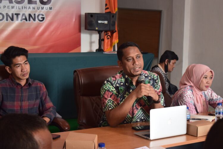 Bawaslu Bontang Imbau Parpol Cabut Baliho, Jelang DCT Mulai Senin Ditertibkan