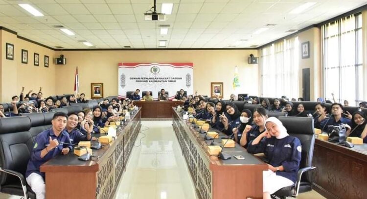 Terima Kunjungan Himanislik, Rusman Ya’qub: Semoga jadi Wawasan Baru Mahasiswa