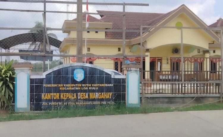 Desa Margahayu Kini Lebih Terang Berkat Program Terang Kampungku Bupati Kukar