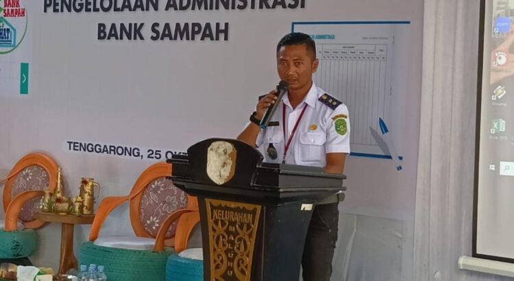 Sosialisasi Aplikasi Bank Sampah Digital di Kelurahan Maluhu