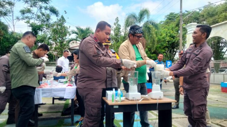 Sabu 1 Kg Diblender Kejari Bontang, Perlengkapan Judi Hingga Rokok Ilegal Dibakar