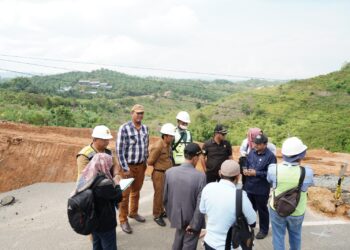 Antisipasi Longsor Kembali, Abdul Samad Minta Pekerjaan Turap di Soekarno Hatta Dikebut