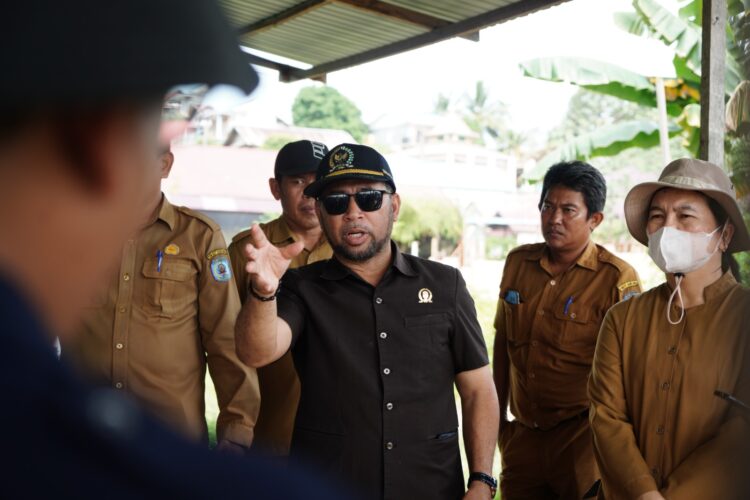 Tinjau Lokasi, Komisi III Desak Pemerintah Normalisasi Drainase di RT 14 Gunung Elai