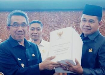 22 Anggota DPRD Kutim Hadiri Mendengarkan Nota Penjelasan Pemkab Terkait Raperda APBD 2024