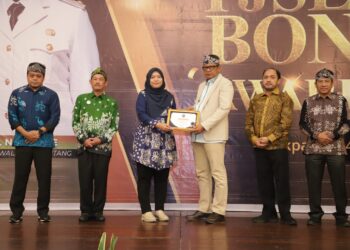 Sukses Berkontribusi Aktif dalam Pembangunan Kota Bontang, Badak LNG Raih Sepuluh Penghargaan TJSLP Awards 2023